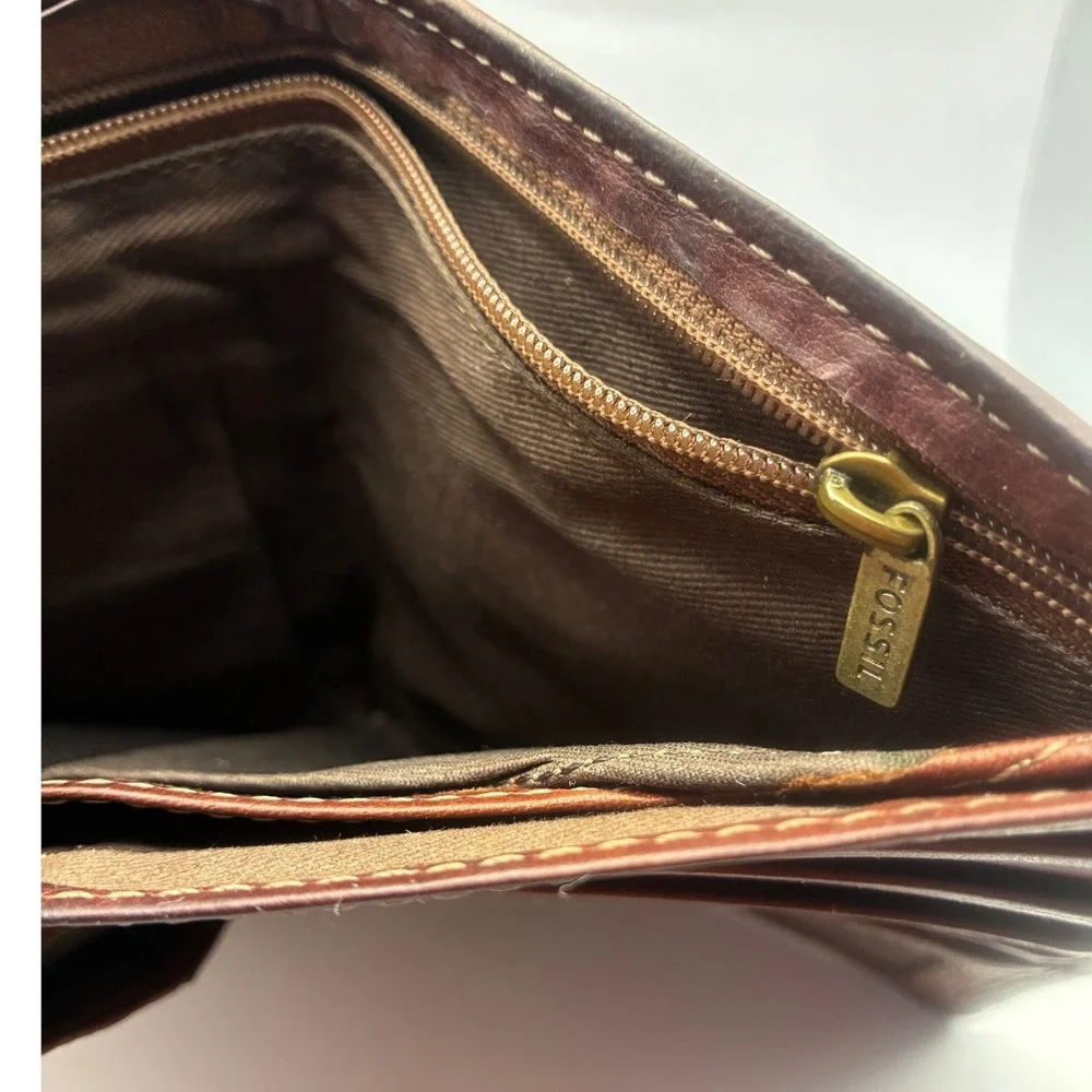 Fossil Passport Wallet OS Brown Leather Bifold Travel Organizer Zipper Pocket